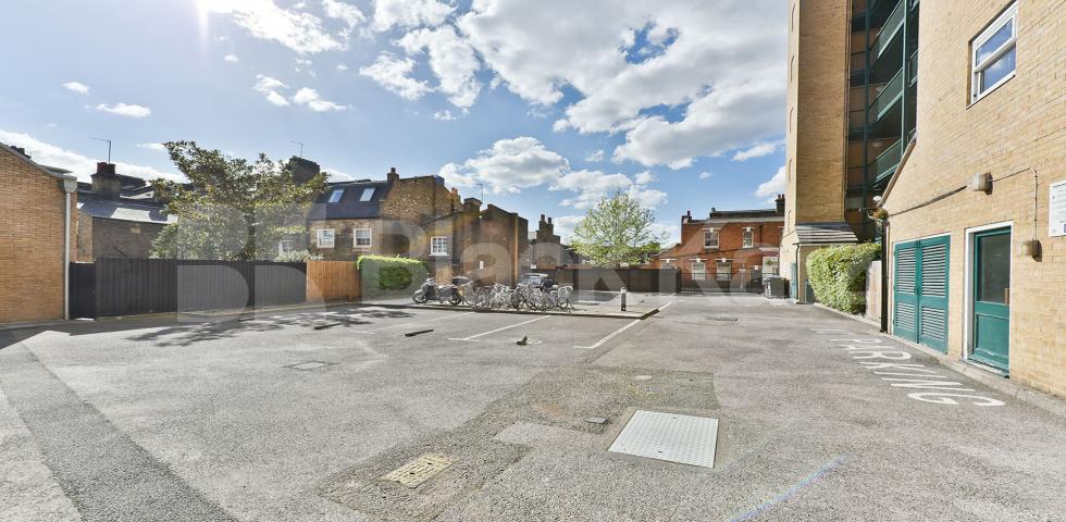 			LET , 1 Bedroom, 1 bath, 1 reception Apartment			 St.Georges Road., Lambeth North